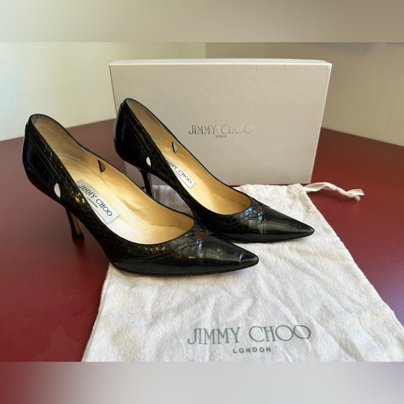 Size 37 1/2 Jimmy Choo Black Patent and Snakeskin Heels in Excellent condition! - Picture 1 of 8